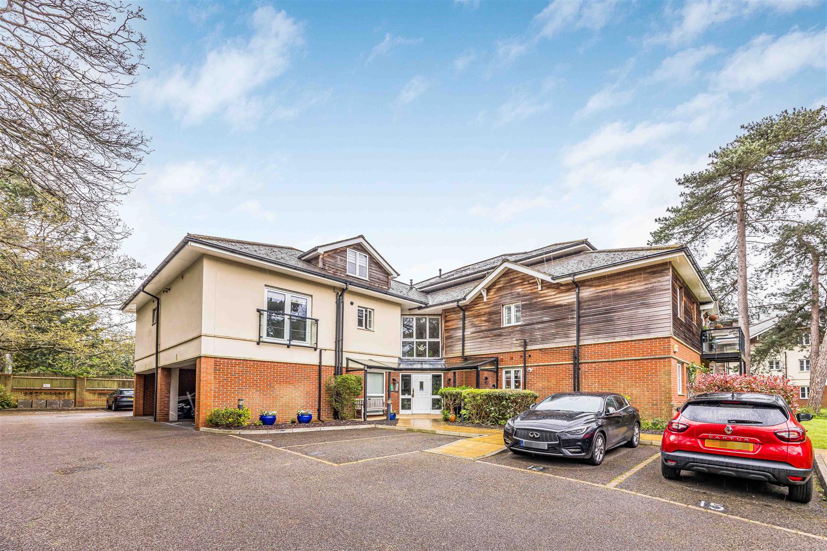 Lindsay Road, Poole Saxe Coburg